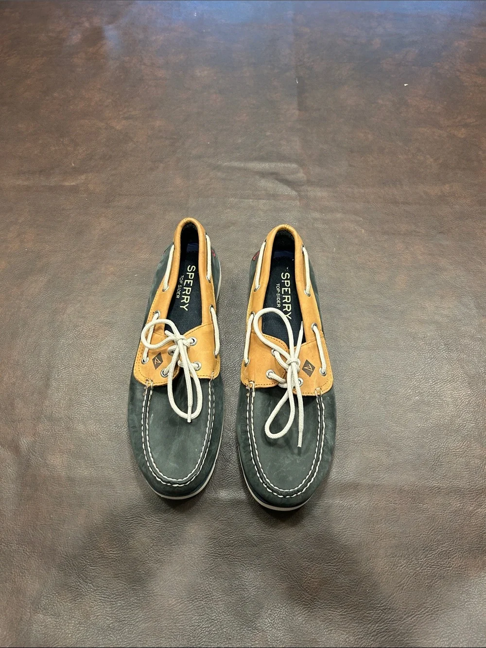 Sperry Men’s Two-Tone Leather Boat Shoes in Navy Blue & Tan